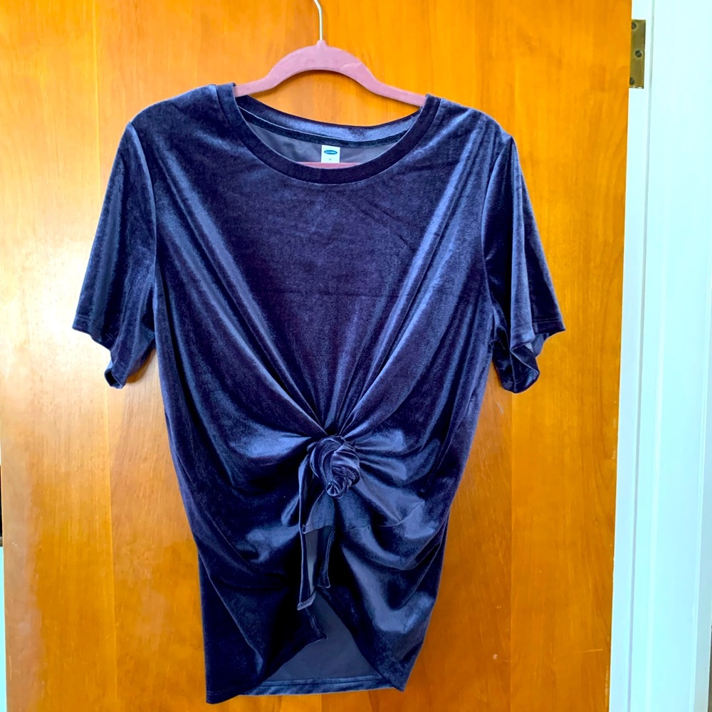 Women’s velvet/velour top